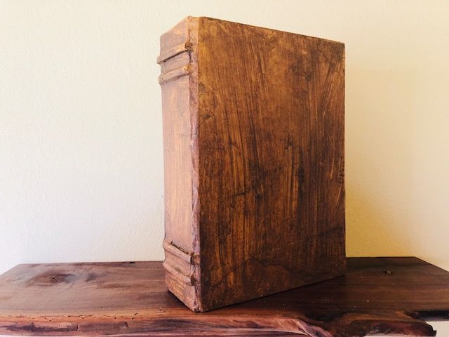 OLD WORLD A Book Style Full Size Cremation Urn For Human Or Pet Ashes   IMG 1453 1 