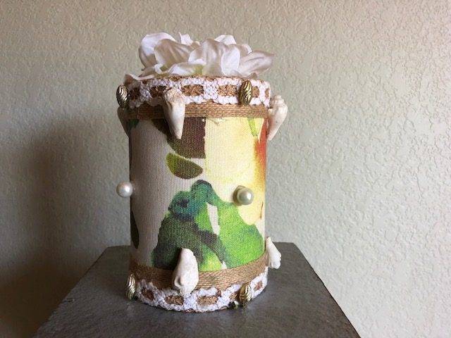 WHITE MUM, a Lovely, Unique, Small or Sharing Cremation Urn for Human or Pet Ashes